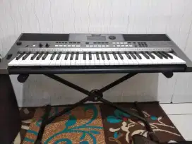 Keyboard Yamaha PSR E443