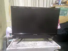 TV LED Polytron Bazzoke Multimedia 21 inch