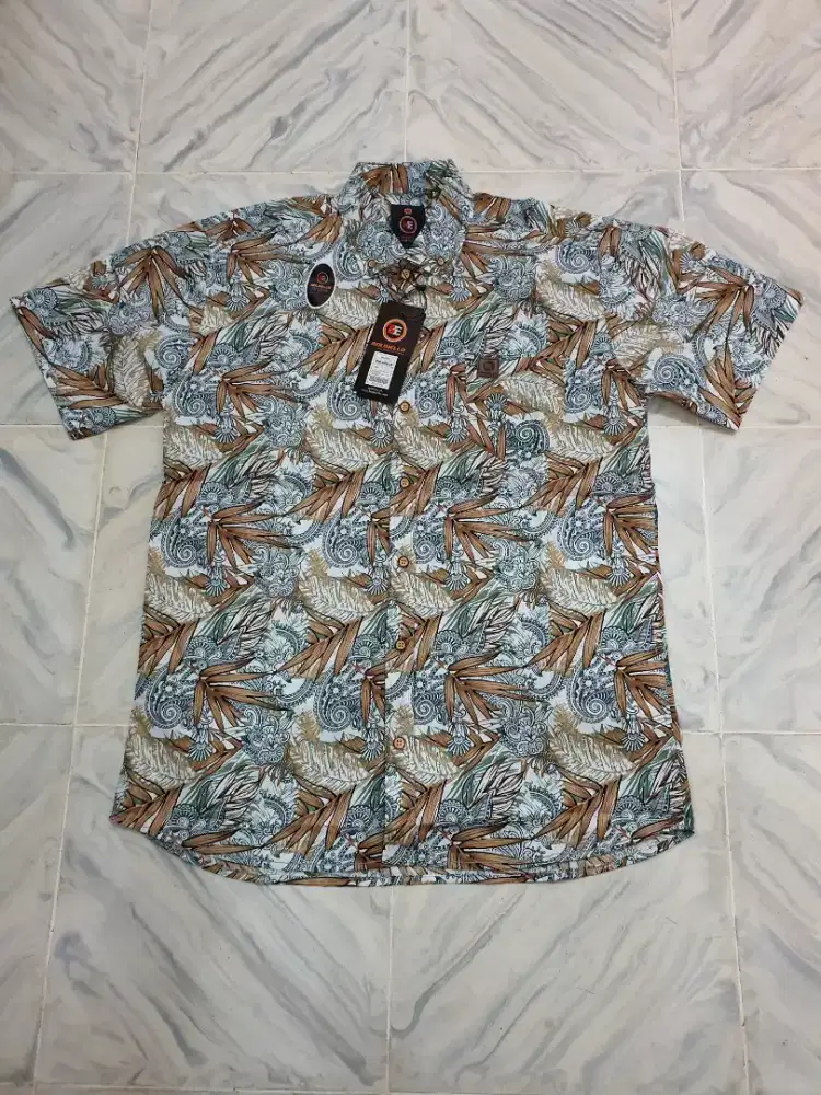 Kemeja pria merek Boumello size M