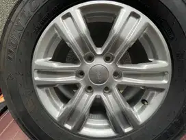 Velg Mobil Ford Ranger kondisi Seperti Baru