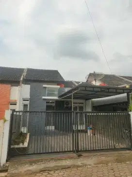 Dijual rumah bagus di candi penataran semarang barat