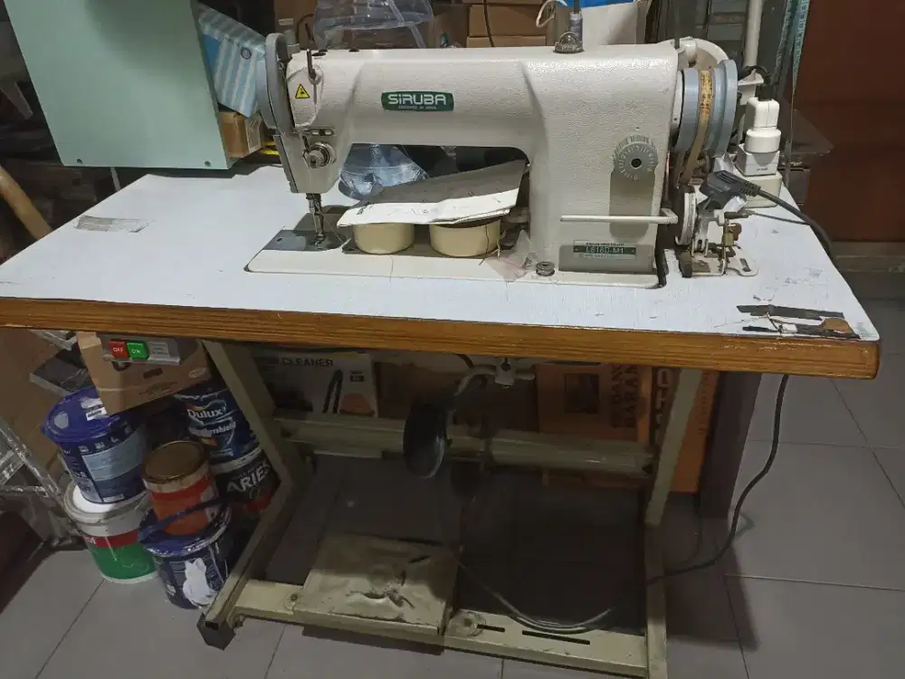 Mesin jahit Siruba L818D-M1