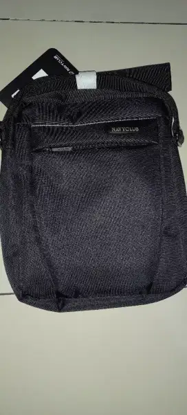 Tas Selempang Navy Club