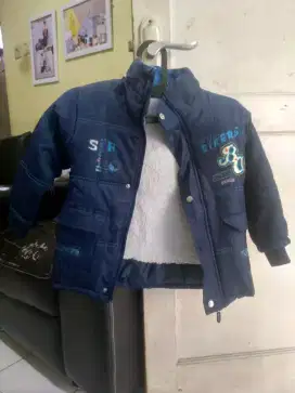 Jaket anak laki laki usia 5th