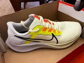 Sepatu Nike Air Zoom Pegasus 38