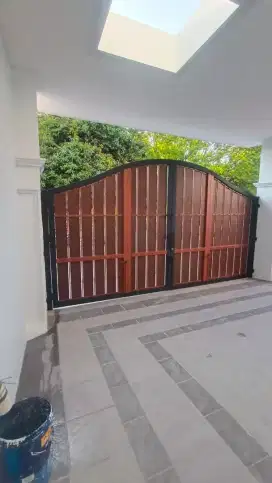 Pintu gerbang GRC