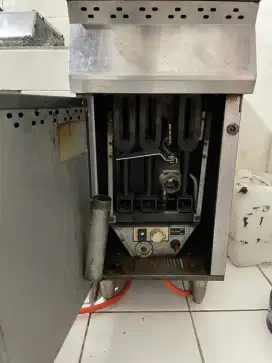 SERVICE KOMPOR GAS DAN OVEN PANGGILAN