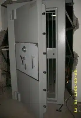 Pintu Khasanah Jepara brankas Pintu Bank Vault Door Pintu Kluis PKZ 10