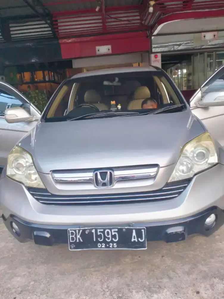 Honda CRV silver metalic 2.4L CKD compact dan ergonomis