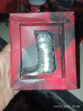 Korek marlboro boots