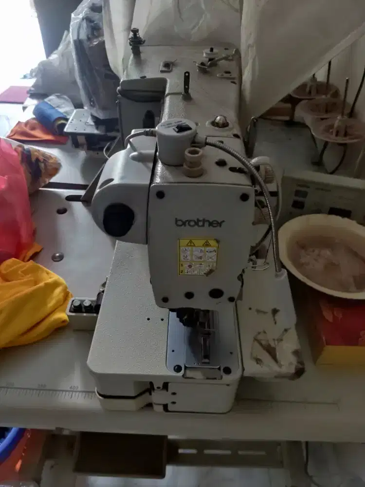 Mesin lubang brother