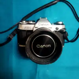 Canon AE-1 kamera film SLR 35 mm