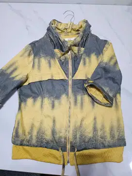 Jaket wanita merk LEAF ukuran M
