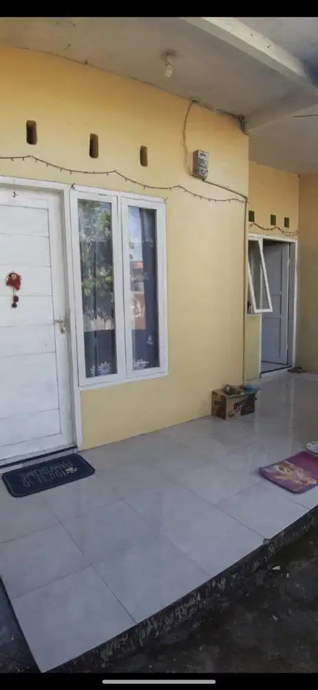 DIJUAL SANGAT MURAH DENGAN PERABOT