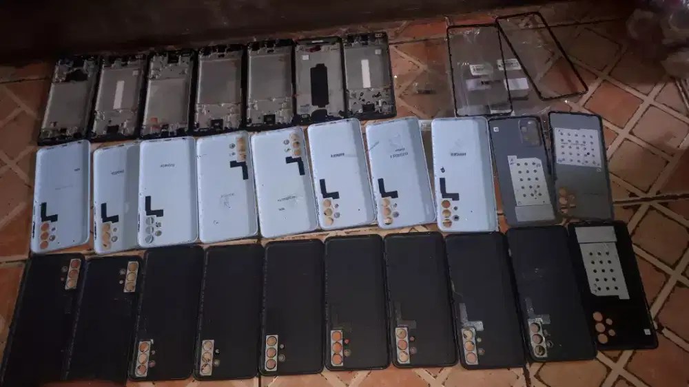 Se paket casing hp andoit brg baru hrg murah ex toko tutup cpt dpt