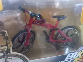 Miniatur Sepeda lipat