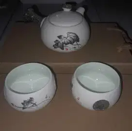 1 Tea pot keramik + 2 cup