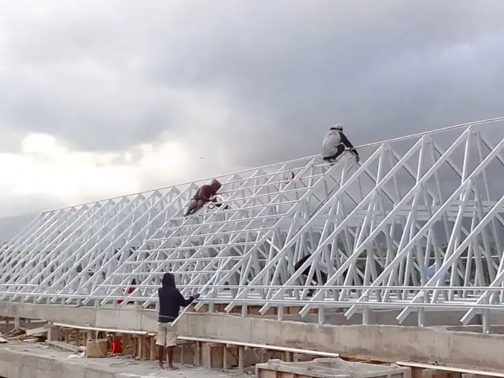 Ahlinya atap baja ringan