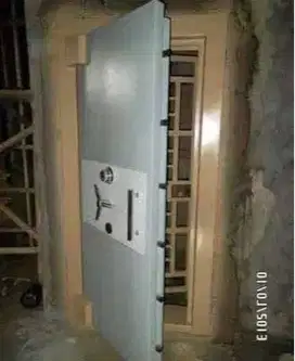 Pintu Khasanah brankas Lumajang Kasanah Pintu Vault Door Bank Kluis PM