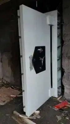 Pintu Khasanah brankas Banyuwangi Kasanah Pintu Vault Door Bank Kluis