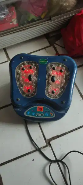 ALAT PIJAT KAKI GETAR INFRARED KONDISI MATI