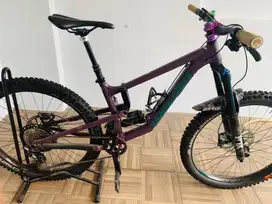 Sepeda santa cruz nomad