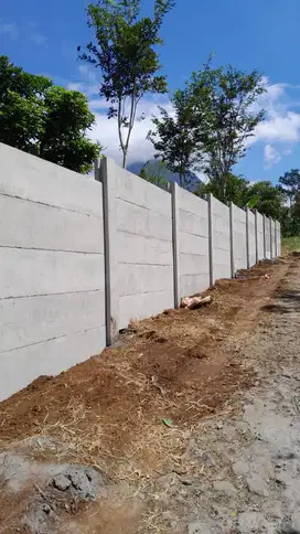 Pagar Panel Beton ( Precast beton) kuat dan awet
