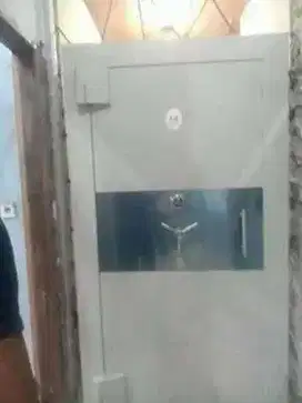 Pintu Vault Door Bank Kluis brankas Rembang Kasanah Pintu Khasanah PZ