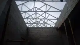 Pemasangan rangka atap baja ringan