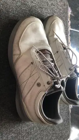 Jual sepatu golf kulit