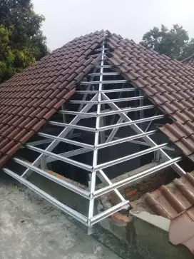 Bongkar pasang Rangka Atap Baja ringan Atap Genteng Keramik