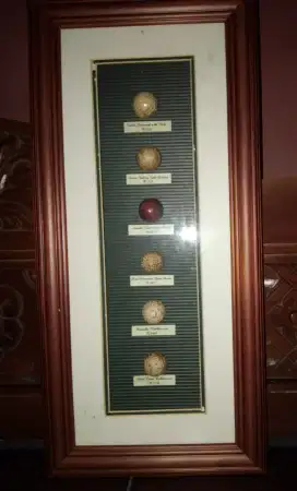 Hiasan Koleksi Bola