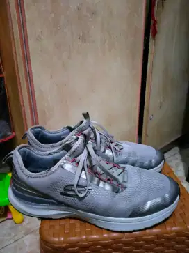 Jual santuy sneakers