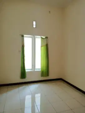 Di sewakan rumah di perum Grand Erfina Cikampek