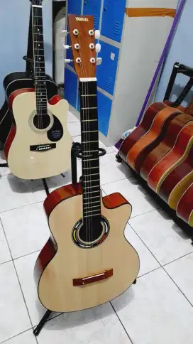 Gitar akustik natural string