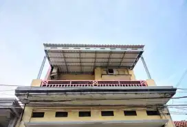 Kanopi baja ringan