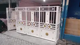 Pagar lipat dorong