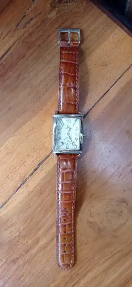 Jam Tangan original Solvil et Titus Bekas