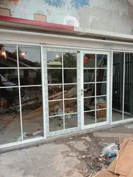 slading pintu full kaca berkualitas bahan kusen aluminium