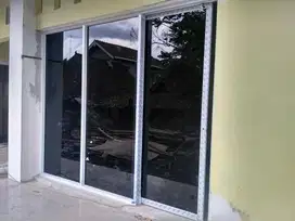 Pintu kaca aluminium dan jendela kaca