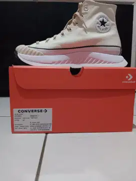 Sepatu Converse Pria