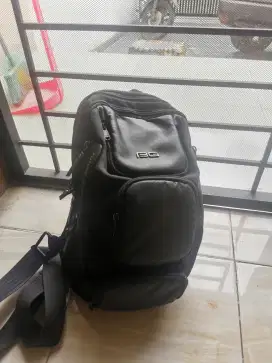 Tas sling bag hitam