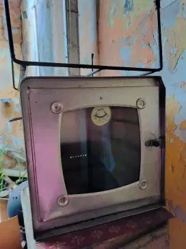 Oven tangkring dan dudukan besinya