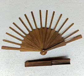 kipas tangan kayu