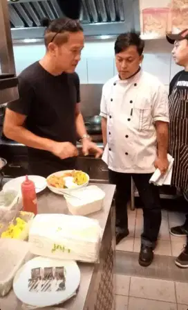 mencari pekerjaan untuk sous chef kitchen dan pastry,bakery.