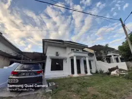 Disewakankan rumah besar dan luas di CitraLand Manado