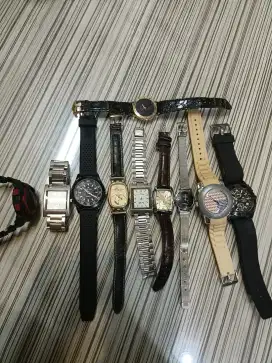 10 unit jam tangan Quartz aneka merek