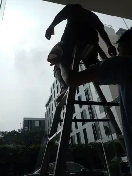 Jasa pemasangan kacafilm mobil dan gedung