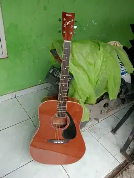 Gitar akustik Yamaha f310 jumbo tanam besi