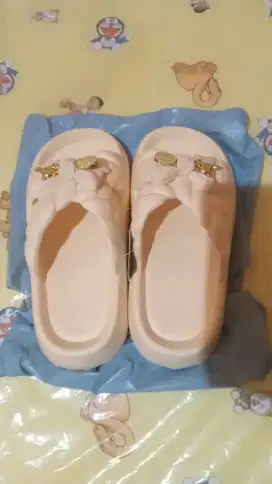 SENDAL SLOP JELLY KOREA SIZE 36 CREAM